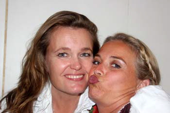 Judith  Gratias-Klamt und Freundin Claudia Hammer. Foto: Andrea Pollak
