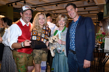 Michel Guillaume mit Frau Georgia, Ulla Feldmeier, Oliver Fritz