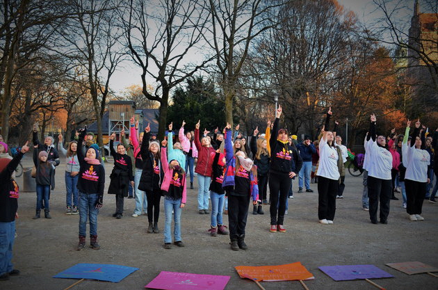 OneBillionRising 1 � Erika Hennig_300dpi